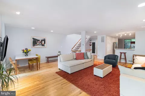 1690 Chimney House Rd, Reston, VA 20190 photo 15