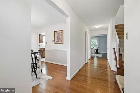 7013 Alicent Pl, Mclean, VA 22101 photo 2