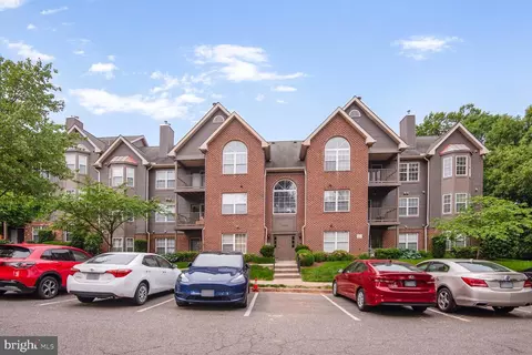 4100 L Monument Ct #302, Fairfax, VA 22033