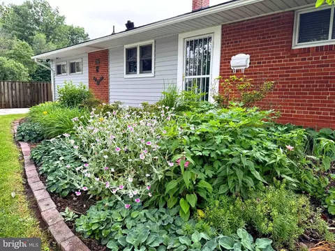 7200 Highland St, Springfield, VA 22150 photo 2
