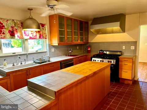 7200 Highland St, Springfield, VA 22150 photo 7