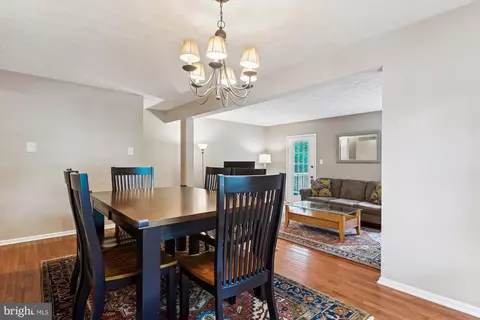 9175 Forest Lawn Ct, Springfield, VA 22152 photo 10