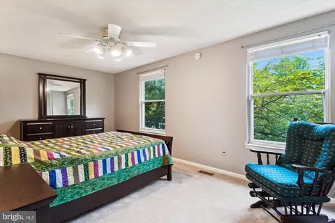 9175 Forest Lawn Ct, Springfield, VA 22152 photo 16
