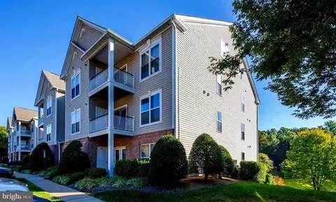 6527 Grange Ln #202, Alexandria, VA 22315