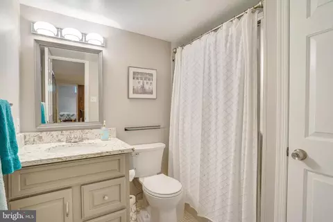 Bath - 12700 Kettering Dr, Herndon, VA 20171 photo 2 of 2