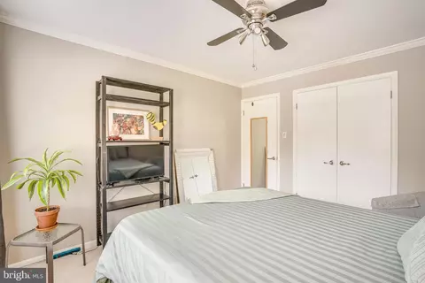 Bedroom - 12700 Kettering Dr, Herndon, VA 20171 photo 5 of 7