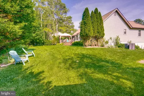 Exterior - 12700 Kettering Dr, Herndon, VA 20171 photo 5 of 10