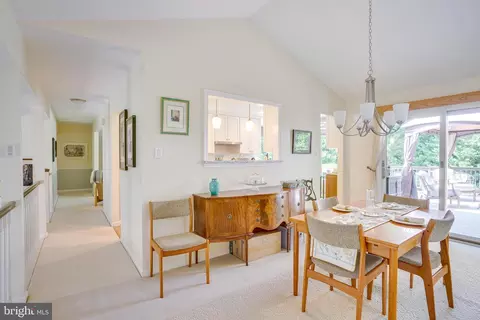 Dining - 12700 Kettering Dr, Herndon, VA 20171 photo 4 of 9
