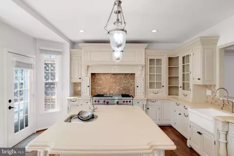 8011 Readington Ct, Springfield, VA 22152 photo 15