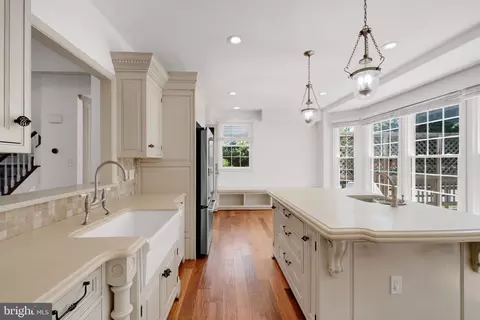 8011 Readington Ct, Springfield, VA 22152 photo 10