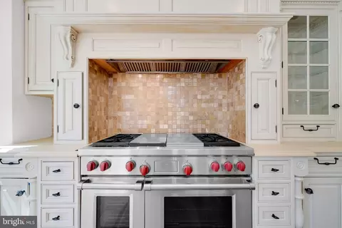 8011 Readington Ct, Springfield, VA 22152 photo 12