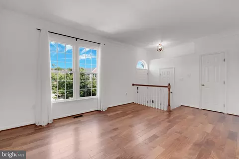 8011 Readington Ct, Springfield, VA 22152 photo 7