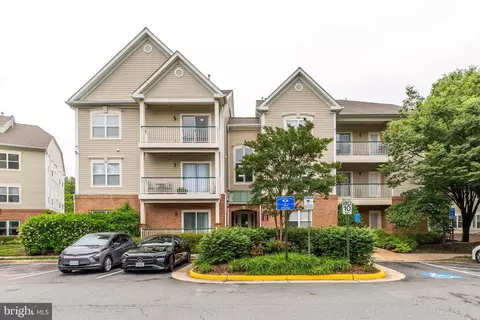 6549 Grange Ln #401, Alexandria, VA 22315