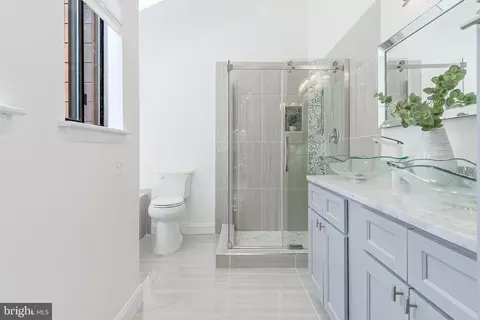Bath - 2127 Cabots Point Ln, Reston, VA 20191 photo 1 of 4