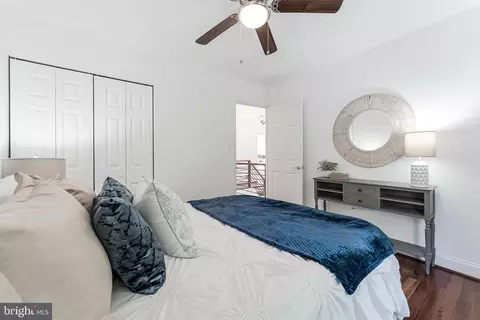 Bedroom - 2127 Cabots Point Ln, Reston, VA 20191 photo 8 of 12
