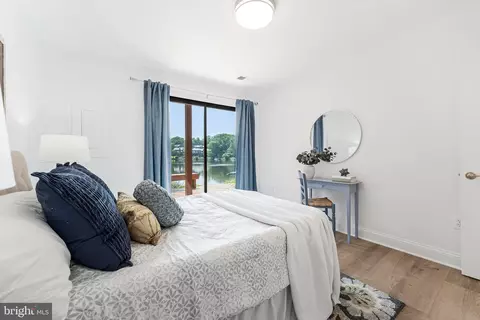 Bedroom - 2127 Cabots Point Ln, Reston, VA 20191 photo 12 of 12