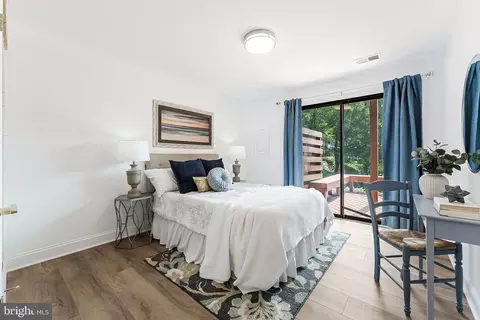 Bedroom - 2127 Cabots Point Ln, Reston, VA 20191 photo 9 of 12