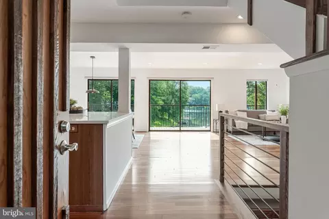Entry Way - 2127 Cabots Point Ln, Reston, VA 20191 photo 1 of 8