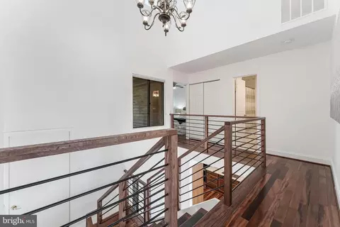 Entry Way - 2127 Cabots Point Ln, Reston, VA 20191 photo 7 of 8