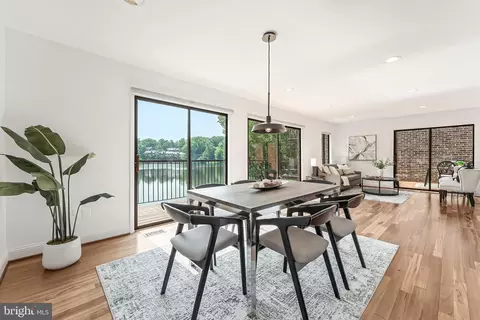 Dining - 2127 Cabots Point Ln, Reston, VA 20191 photo 3 of 4