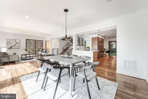 Dining - 2127 Cabots Point Ln, Reston, VA 20191 photo 4 of 4