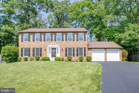 7114 Sterling Grove Dr, Springfield, VA 22150