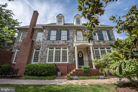 1496 Evans Farm Dr, Mclean, VA 22101