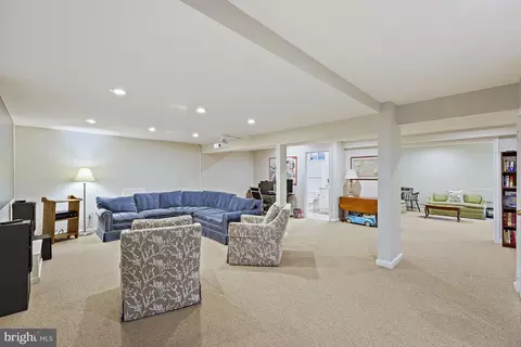 1301 Timberly Ln, Mclean, VA 22102 photo 32