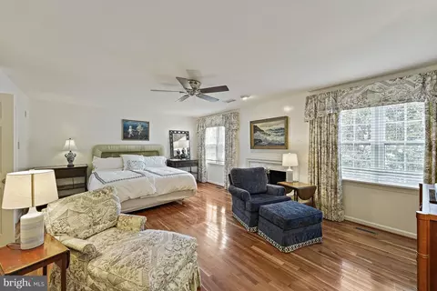 1301 Timberly Ln, Mclean, VA 22102 photo 20