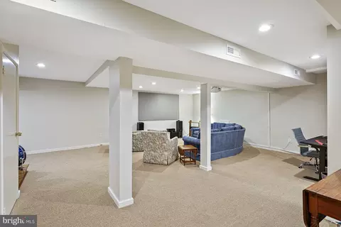 1301 Timberly Ln, Mclean, VA 22102 photo 33