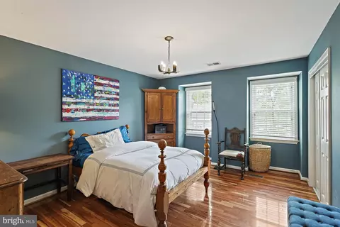 1301 Timberly Ln, Mclean, VA 22102 photo 29