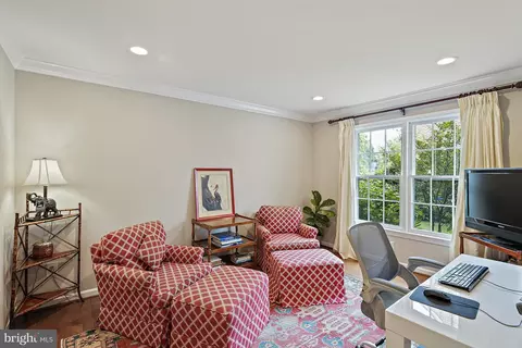 1301 Timberly Ln, Mclean, VA 22102 photo 8