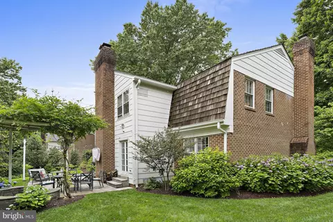 1301 Timberly Ln, Mclean, VA 22102 photo 41