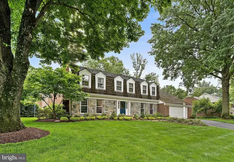 1301 Timberly Ln, Mclean, VA 22102