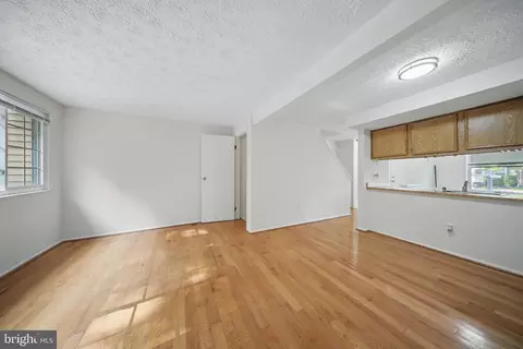 8282 Crestmont Cir, Springfield, VA 22153 photo 24