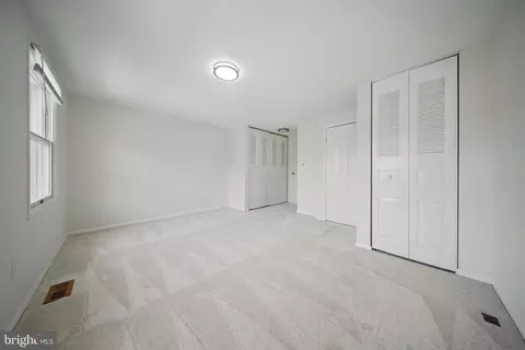 8282 Crestmont Cir, Springfield, VA 22153 photo 8