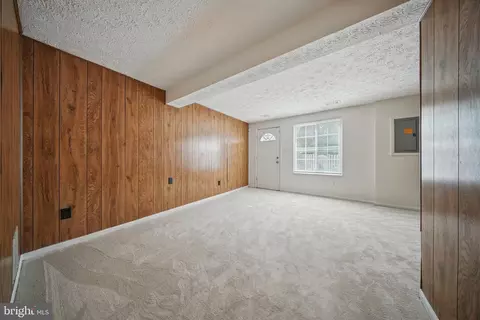 8282 Crestmont Cir, Springfield, VA 22153 photo 21