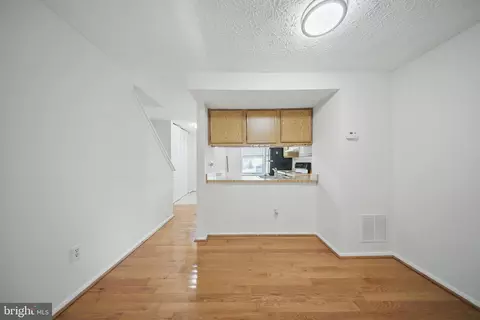 8282 Crestmont Cir, Springfield, VA 22153 photo 25