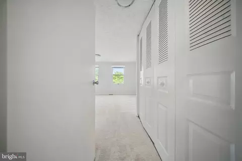 8282 Crestmont Cir, Springfield, VA 22153 photo 9