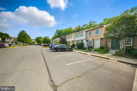 8282 Crestmont Cir, Springfield, VA 22153 photo 32