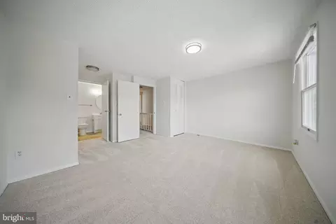 8282 Crestmont Cir, Springfield, VA 22153 photo 7
