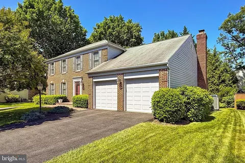 2780 Melchester Dr, Oak Hill, VA 20171