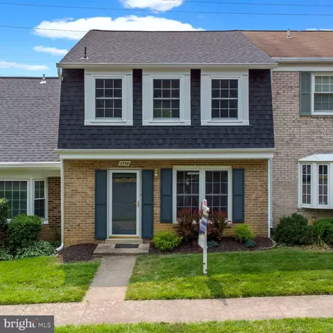2538 Herrell Ct, Falls Church, VA 22043