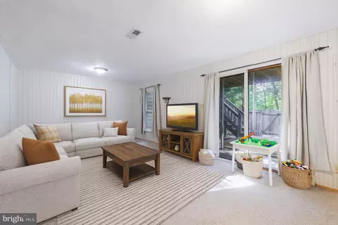 Living - 1655 Oak Spring Way, Reston, VA 20190 photo 9 of 10