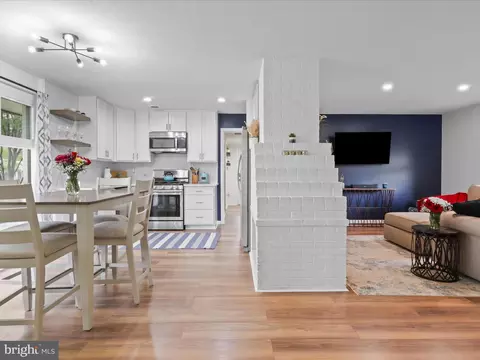Entry Way - 5902 Amelia St, Springfield, VA 22150 photo 1 of 3