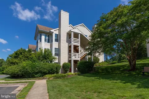4505 Hazeltine Ct #E, Alexandria, VA 22312