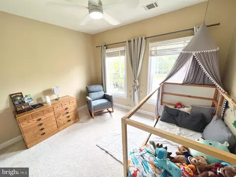 Bedroom - 1310 Sundial Dr, Reston, VA 20194 photo 6 of 9