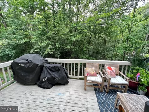 Exterior - 1310 Sundial Dr, Reston, VA 20194 photo 5 of 9