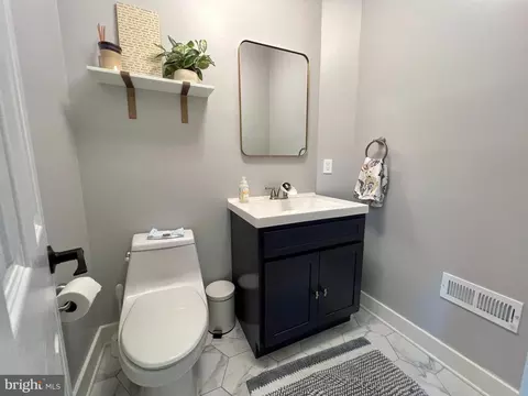Bath - 1310 Sundial Dr, Reston, VA 20194 photo 1 of 7