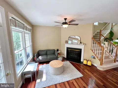 Living - 1310 Sundial Dr, Reston, VA 20194 photo 2 of 3